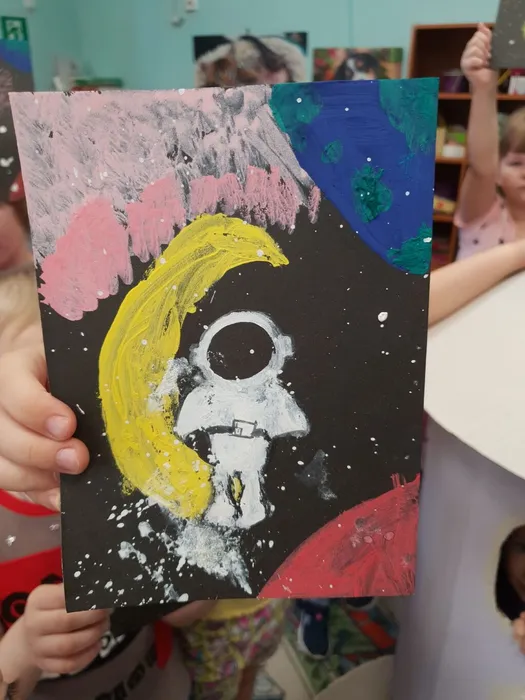 День космонавтики 13